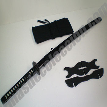 Katana hoja de aleaci�n al carbono. Saya negra
