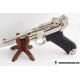 replica-of-the-parabellum-luger-p08-pistol-icon-of-the-world-wars
